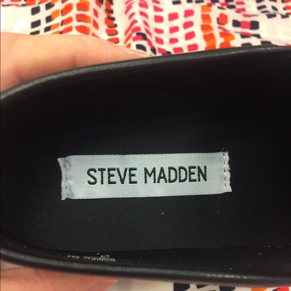 Steve Madden 👁 - Picture 6 of 7